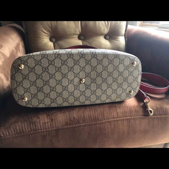 Gucci GG Supreme Convertible Hobo - Picture 2 of 7